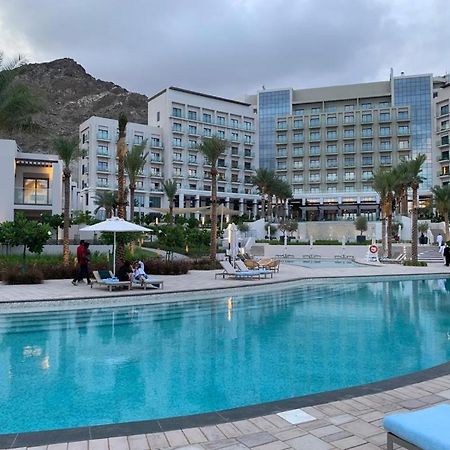 Ocean Mountain View Apartment At The Address 푸자이라 외부 사진